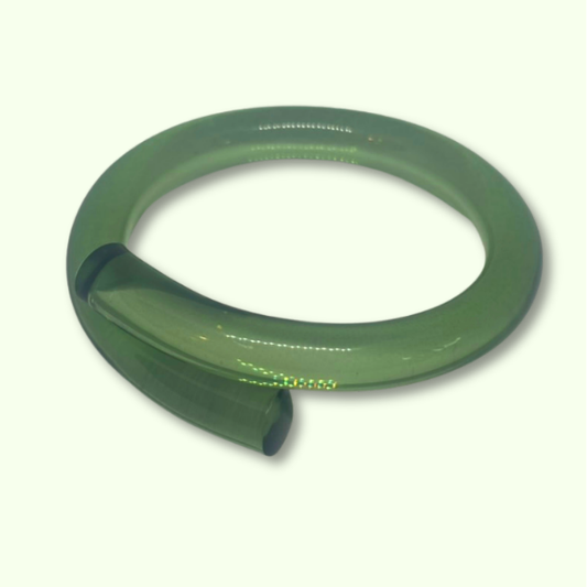 Sassy Twist Bangle